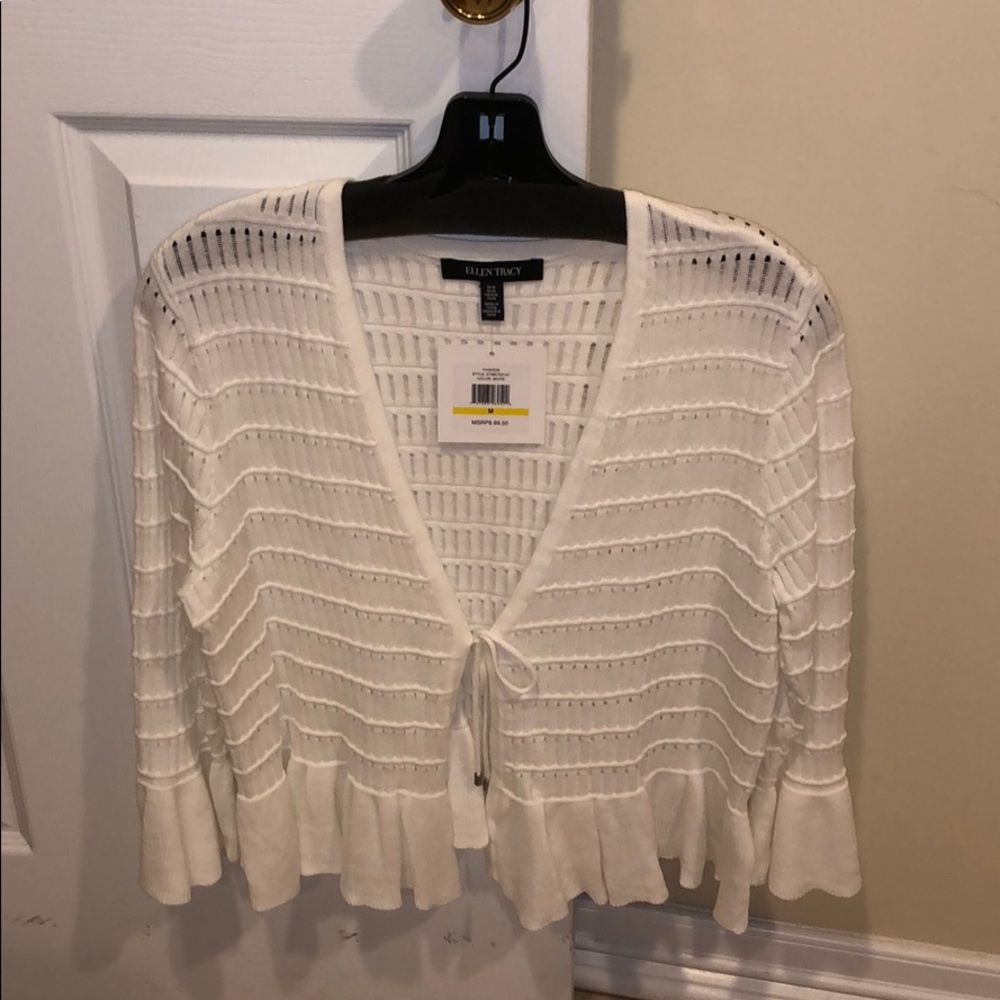 NWT Ellen Tracy bell sleeve sweater!